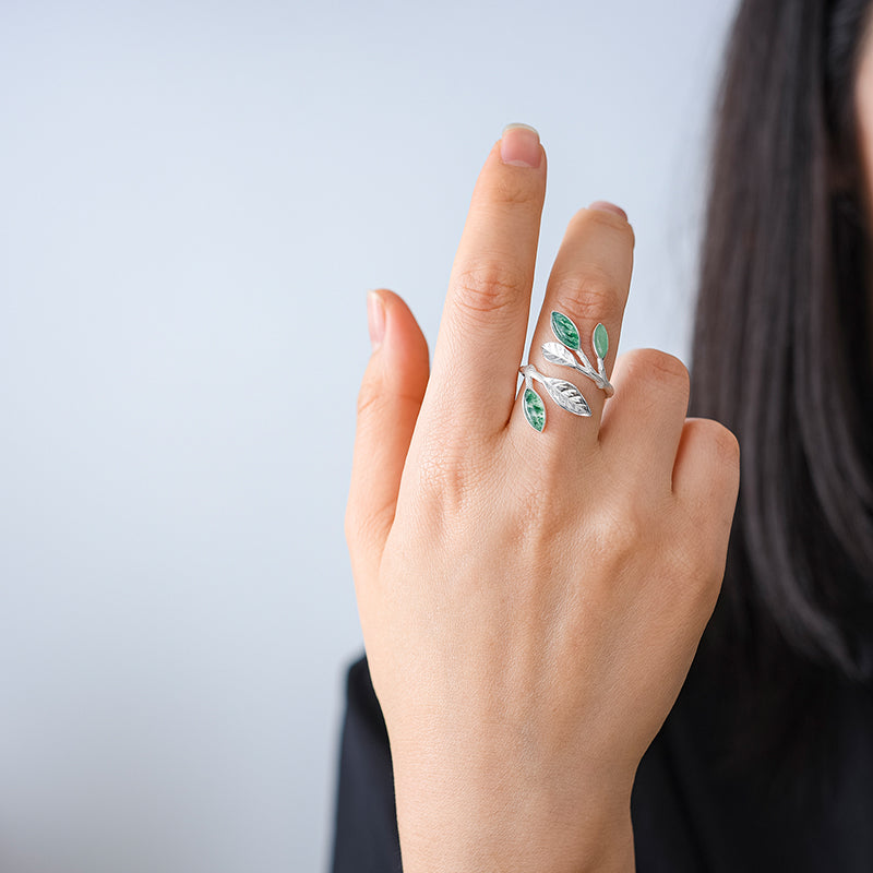 Spring in the Air Leaves Adjustable Ring